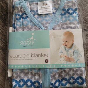 NIB Aden + Anais Wearable Blanket 100% Cotton Muslin Unisex Blue Geometric 0-6 M